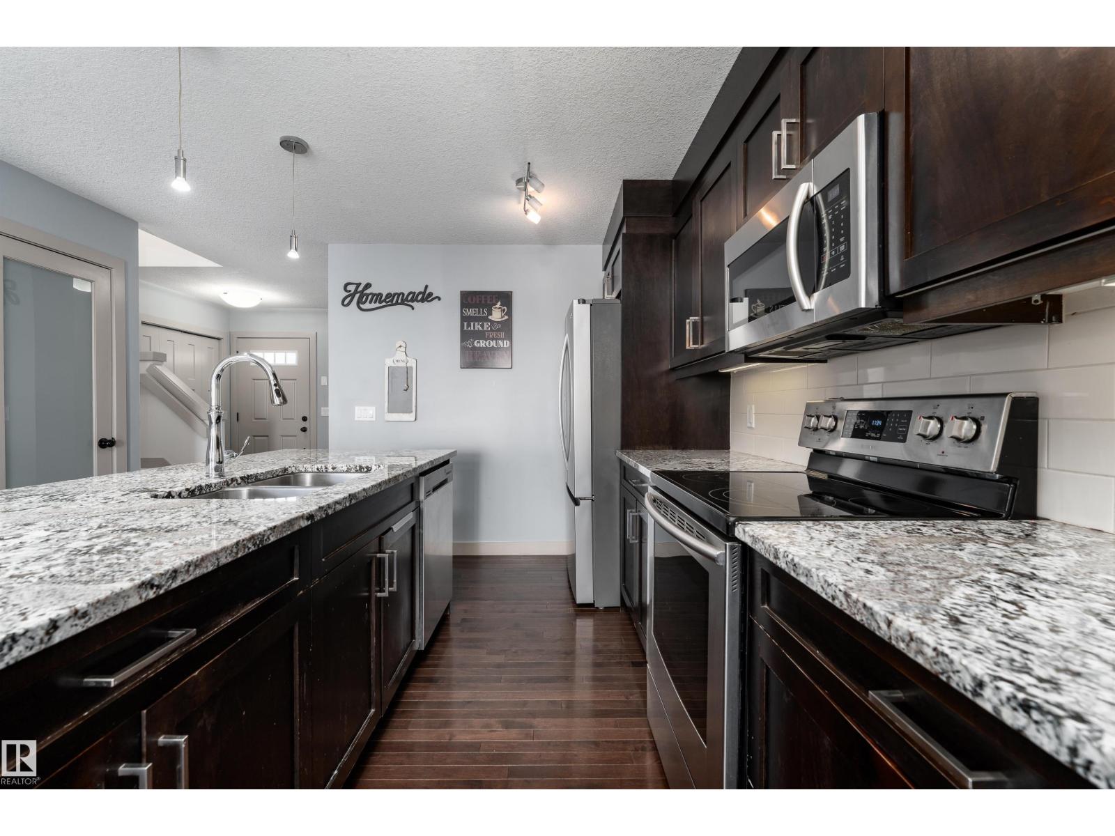 152 RADCLIFFE WD, Fort Saskatchewan