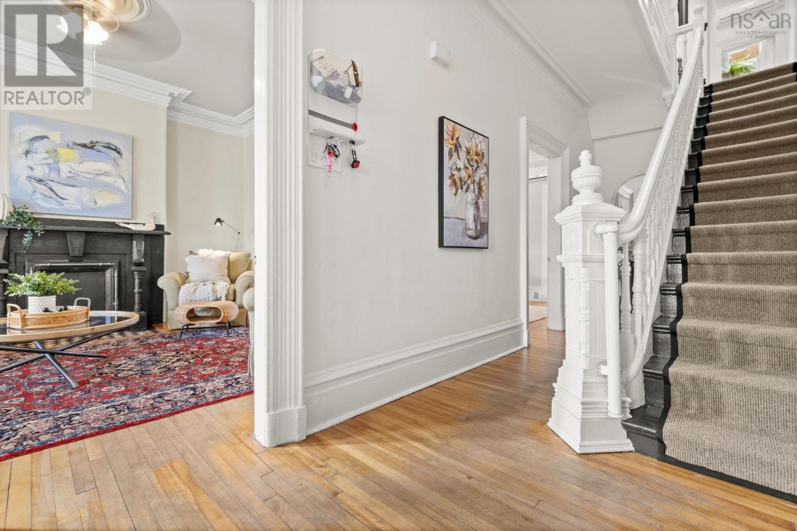 Property 37 of 50 of 1378 Robie Street