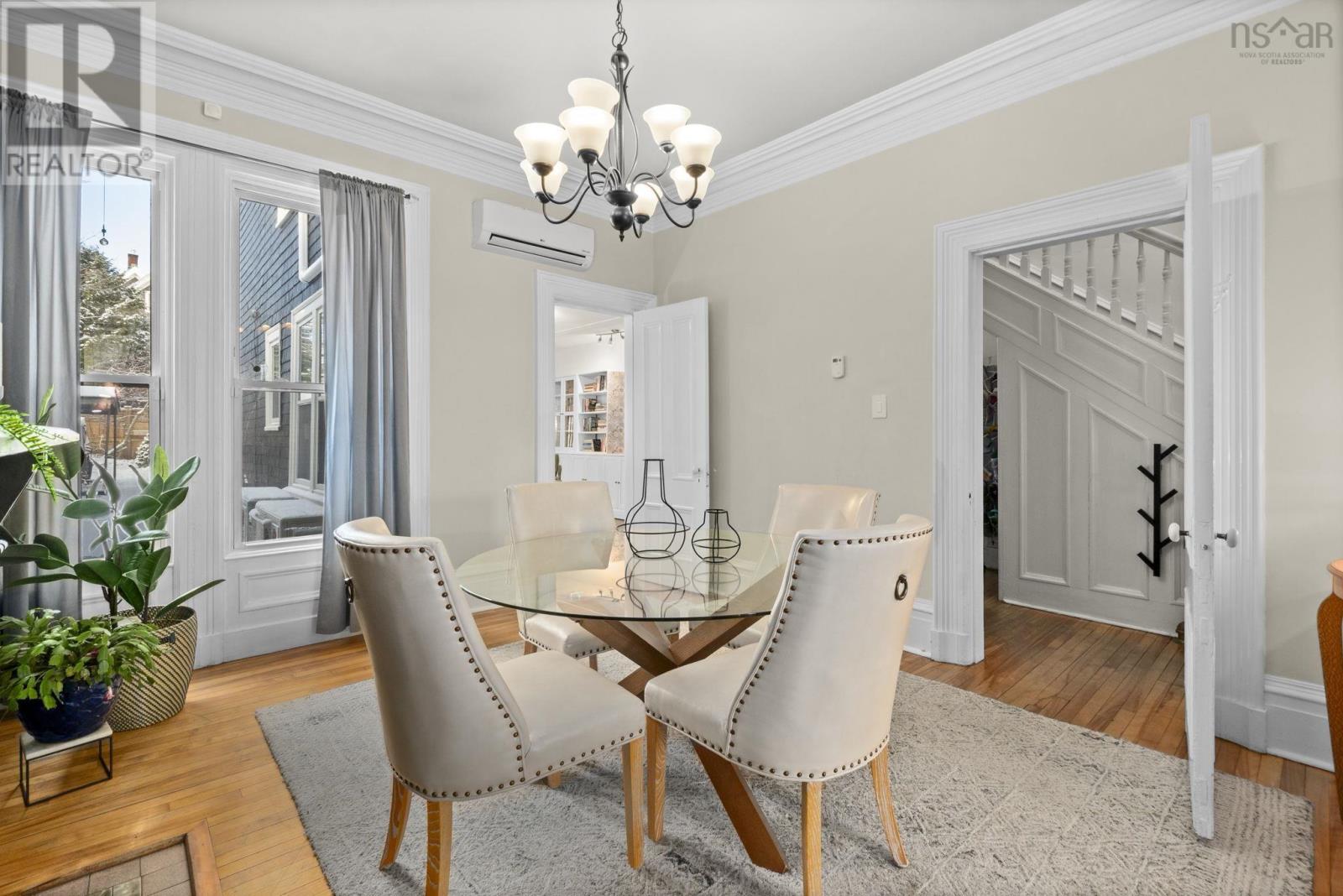 Property 21 of 50 of 1378 Robie Street