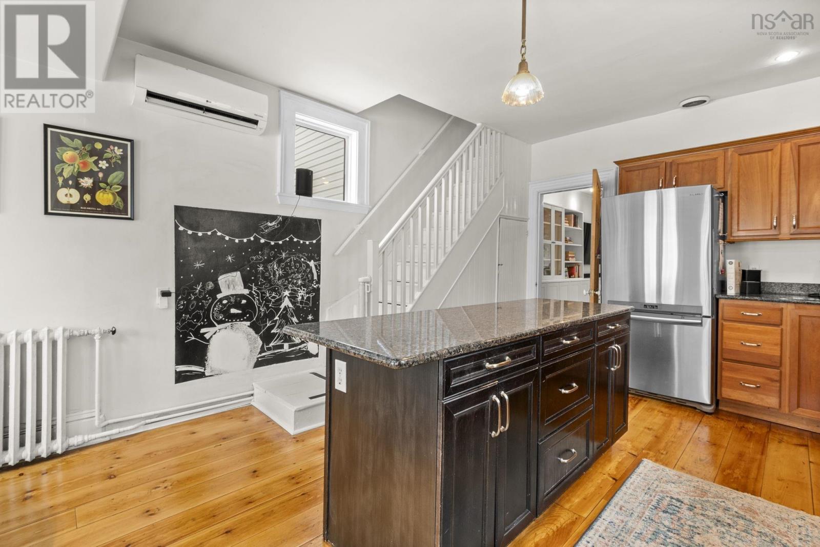 Property 42 of 50 of 1378 Robie Street