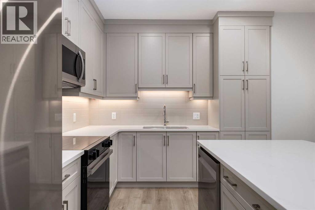 Single Family House for Sale in    Street SW Springbank Hill Calgary 