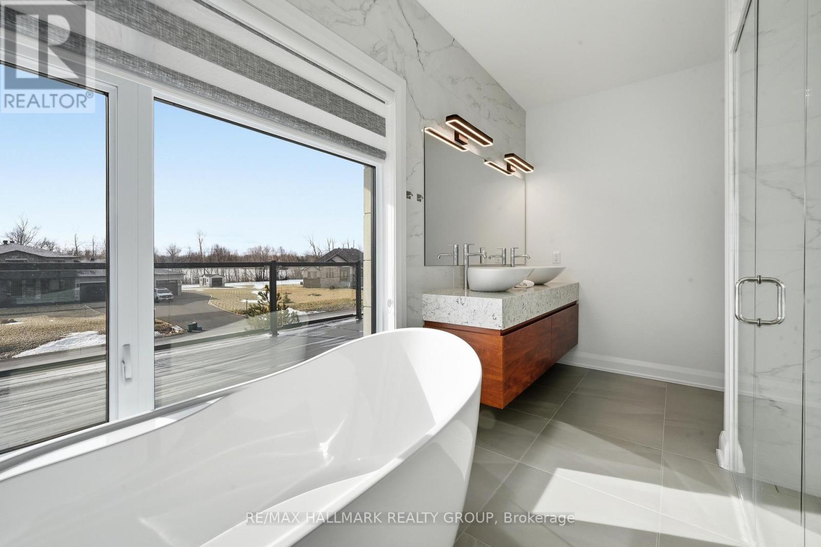 225 SUMMERVIEW TERRACE — photo 29