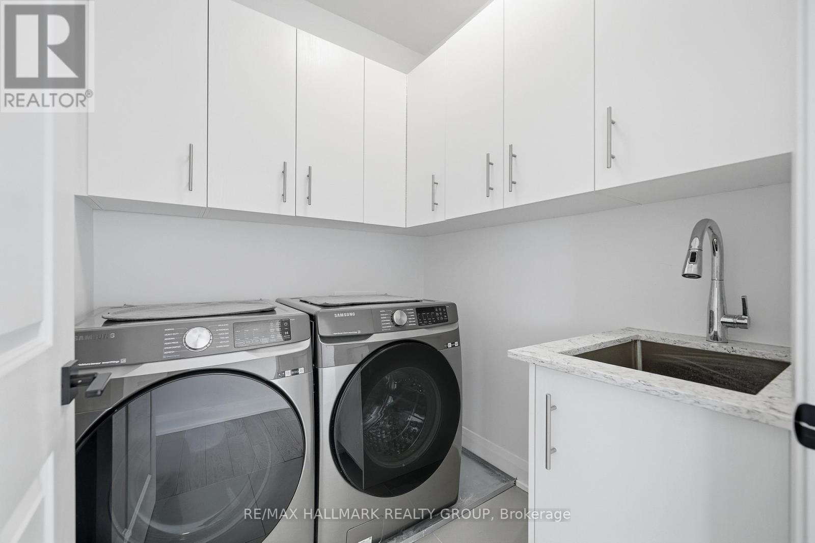 225 SUMMERVIEW TERRACE — photo 39