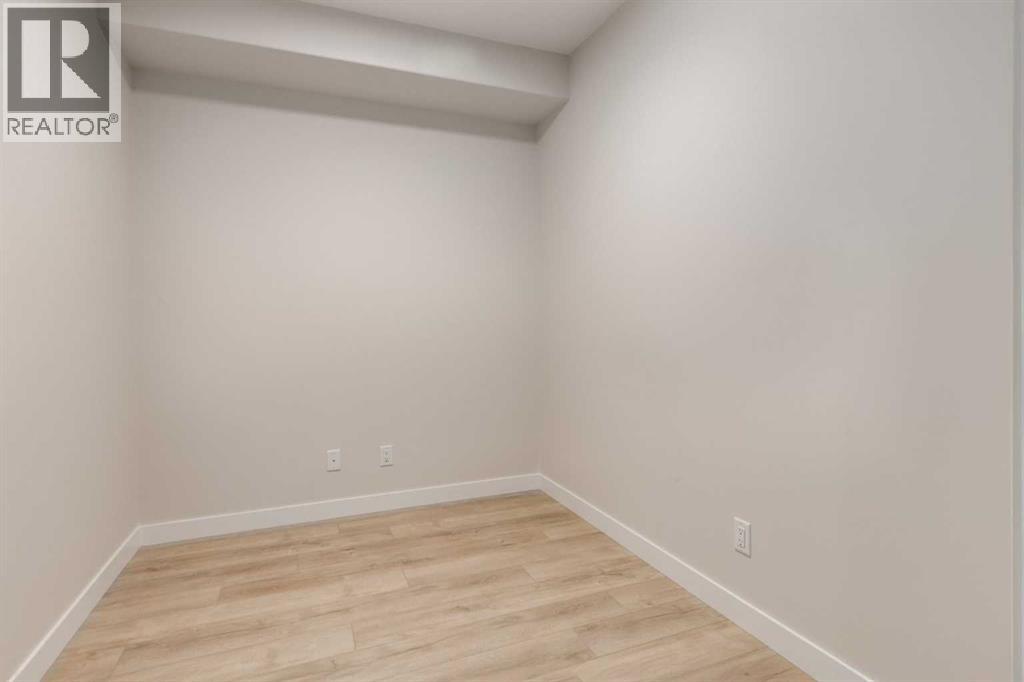 #2103 2117 81 Street SW - 26