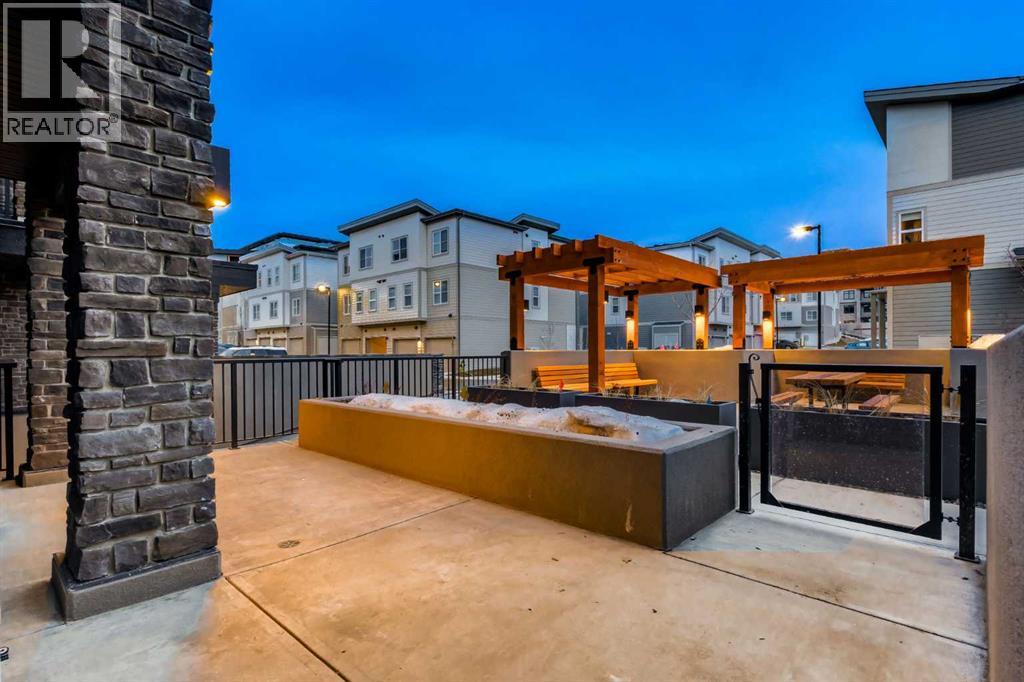 #2103 2117 81 Street SW - 4