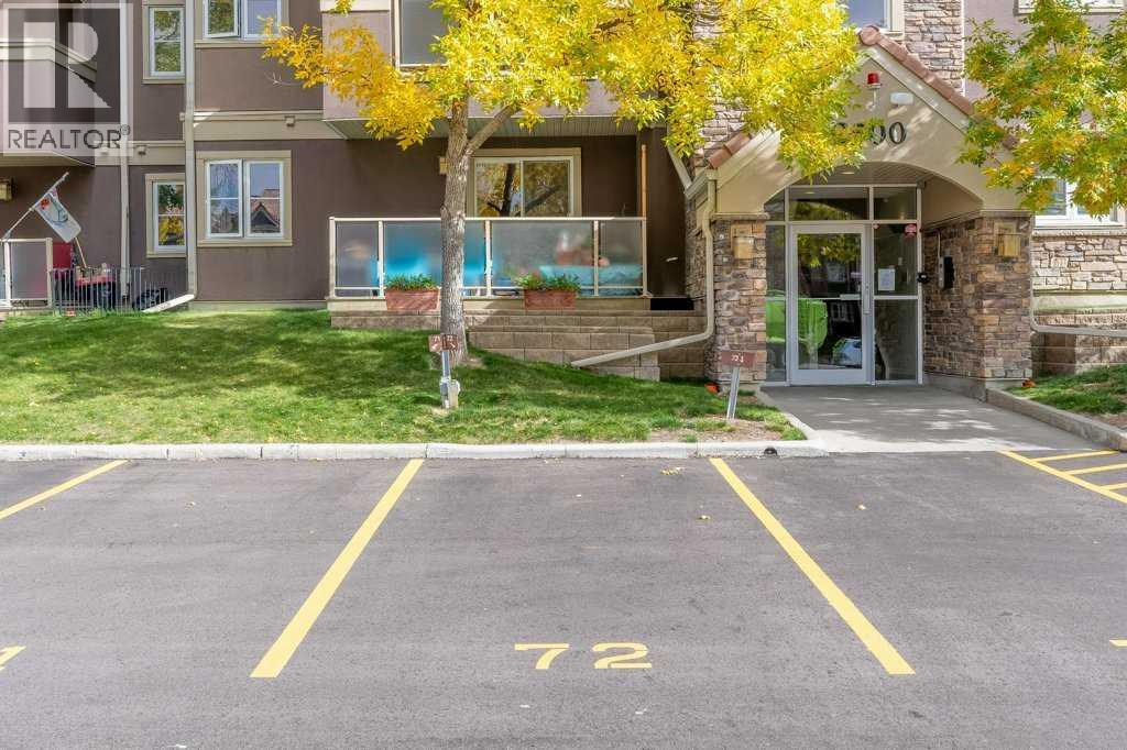 Single Family House for Sale in  Edenwold Heights NW Edgemont Calgary 