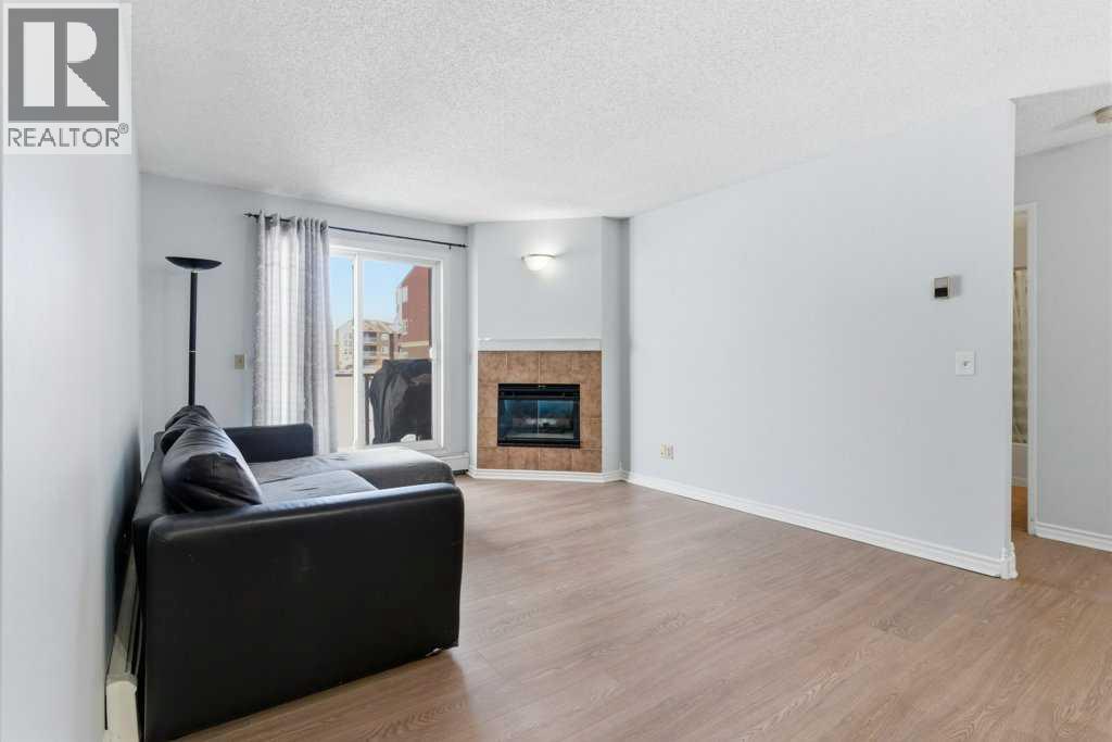 Single Family House for Sale in  Edenwold Heights NW Edgemont Calgary 