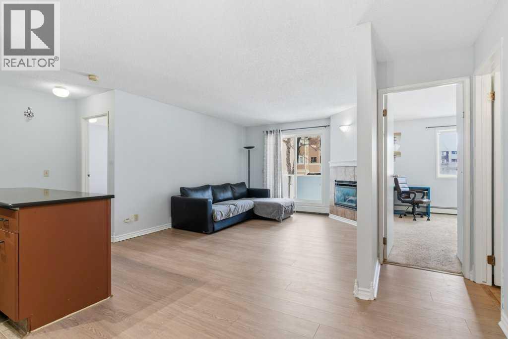 Single Family House for Sale in  Edenwold Heights NW Edgemont Calgary 