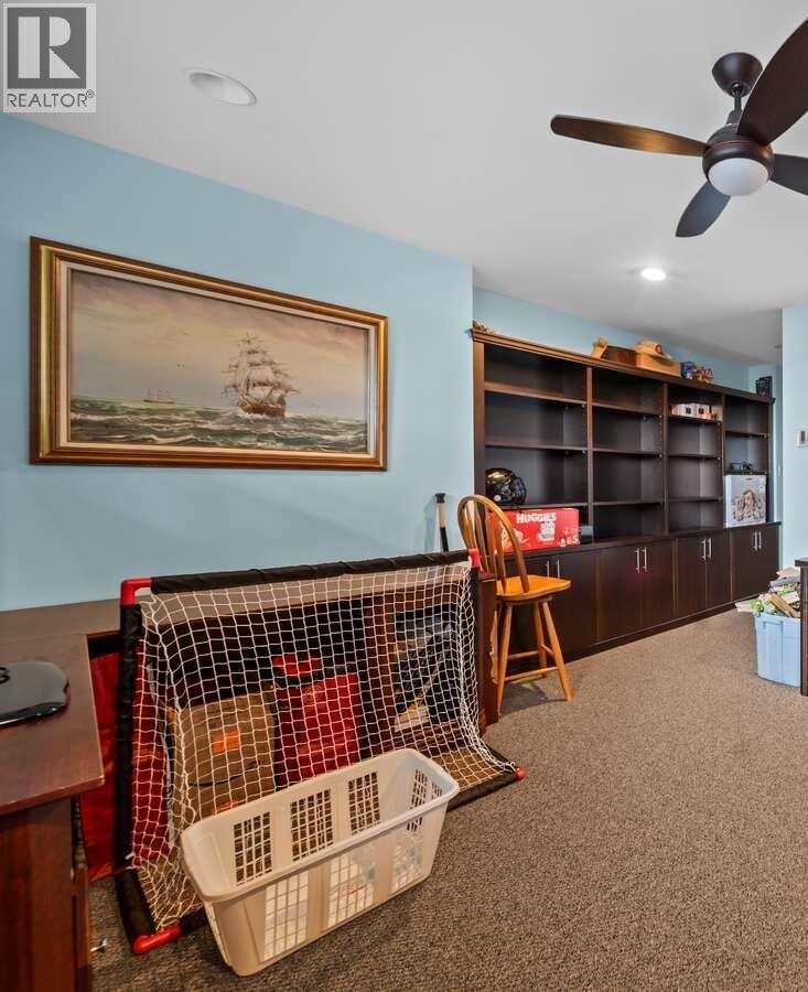 5600 GROUSEWOODS PLACE, North Vancouver