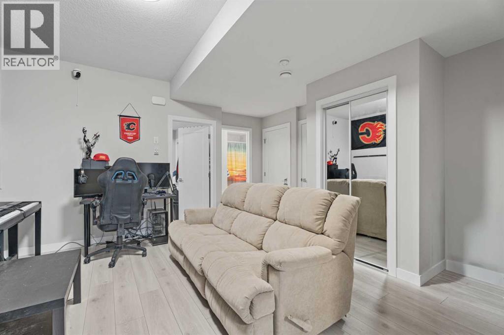 Single Family House for Sale in  Creekstone Drive SW Pine Creek Calgary 