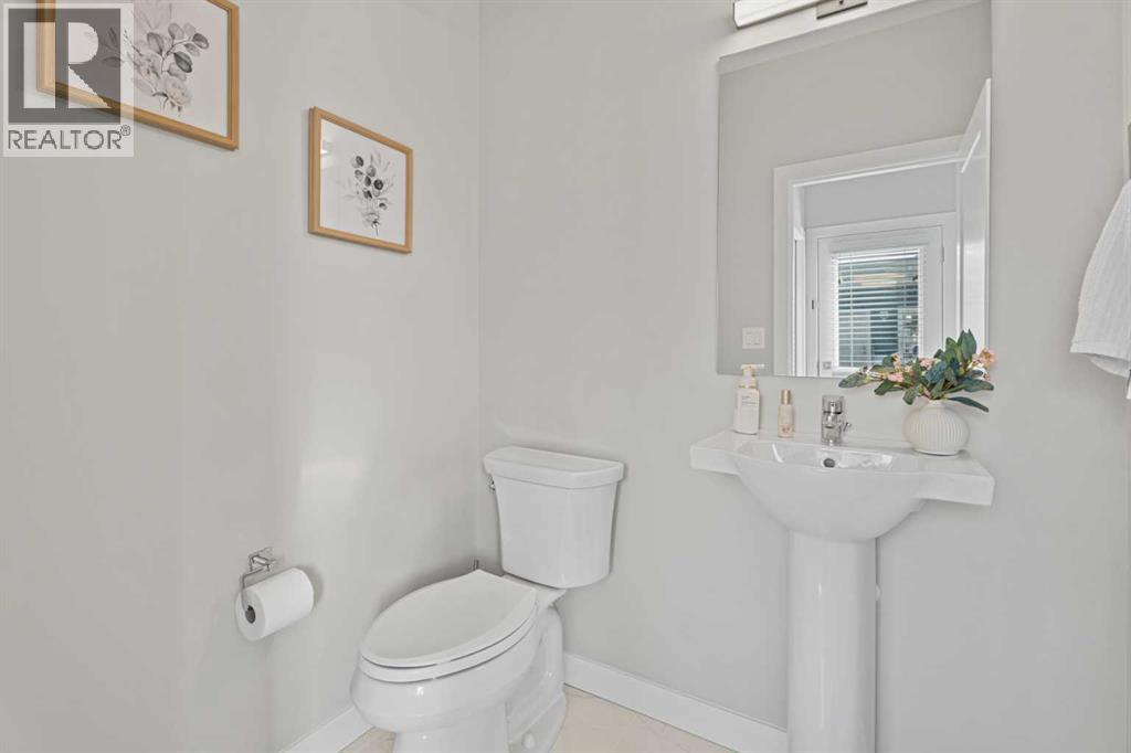 Single Family House for Sale in  Creekstone Drive SW Pine Creek Calgary 