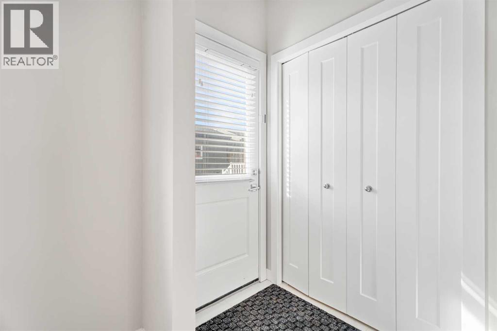 Single Family House for Sale in  Creekstone Drive SW Pine Creek Calgary 