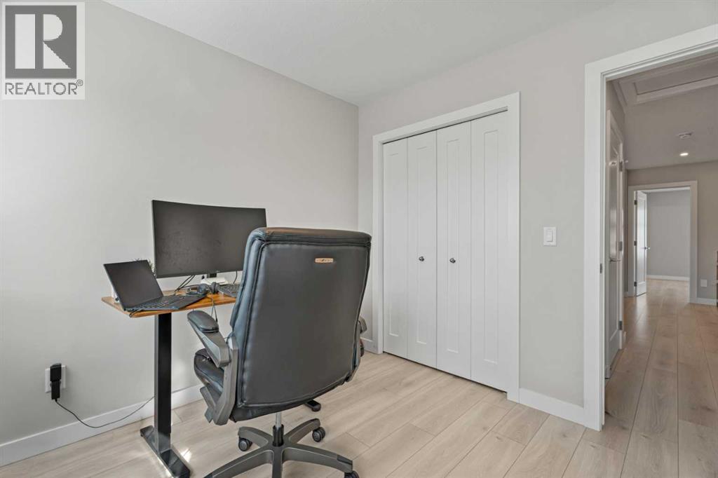 Single Family House for Sale in  Creekstone Drive SW Pine Creek Calgary 