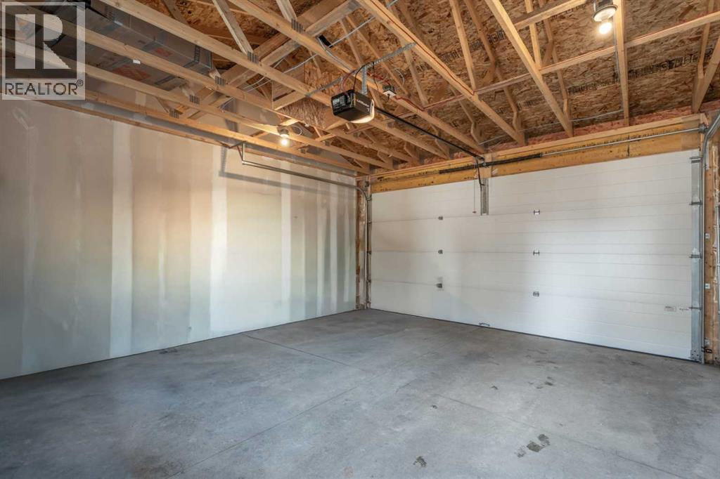 Single Family House for Sale in  Creekstone Drive SW Pine Creek Calgary 