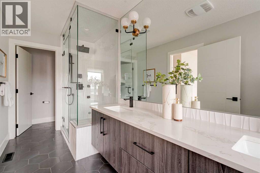 Single Family House for Sale in   Street NW Hillhurst Calgary 