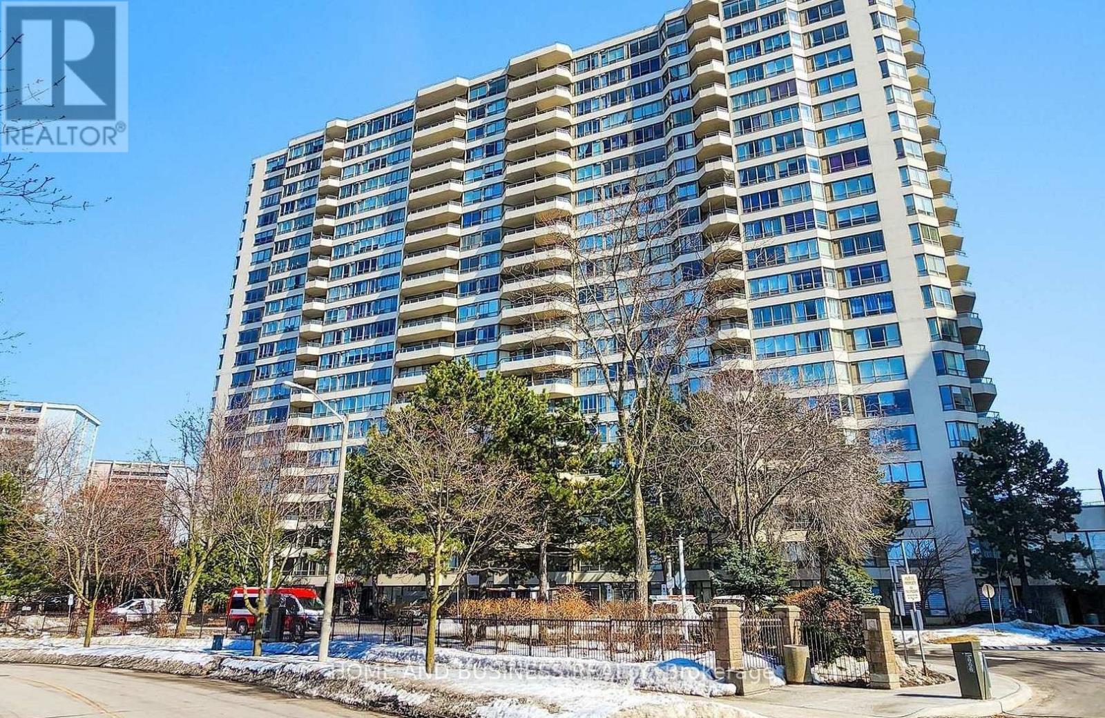 611 - 5 GREYSTONE WALK DRIVE