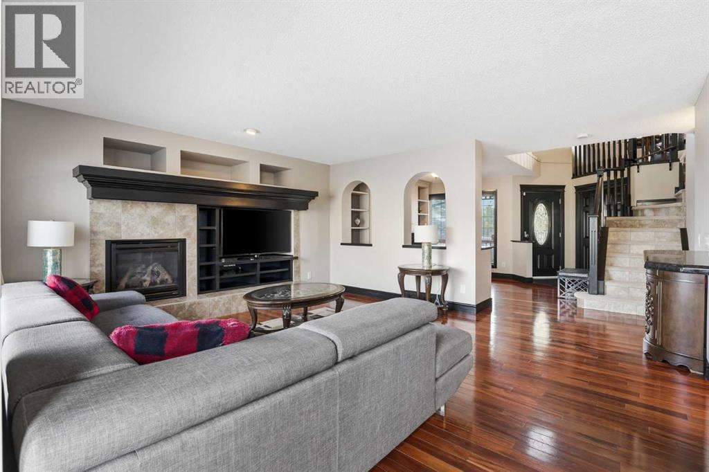 Single Family House for Sale in  Everbrook Way SW Evergreen Calgary 