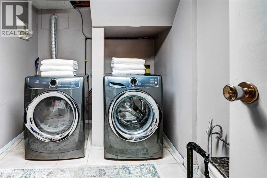 Single Family House Bungalow for Sale in  Wildwood Drive SW Wildwood Calgary 