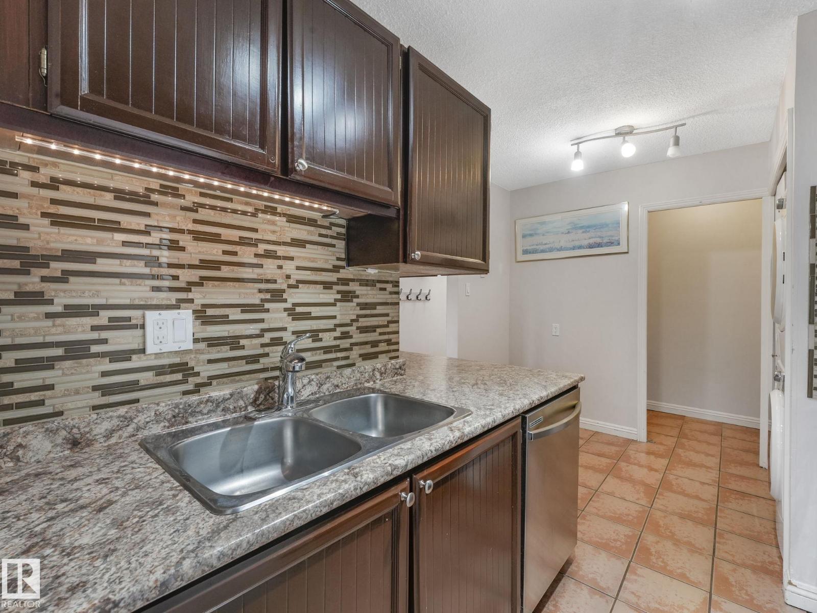 #319 2323 119 ST NW - 11