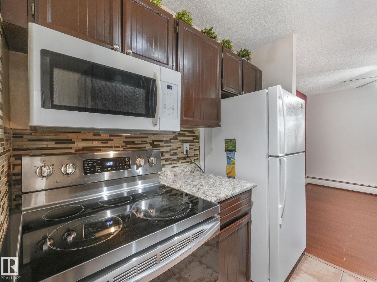 #319 2323 119 ST NW - 13
