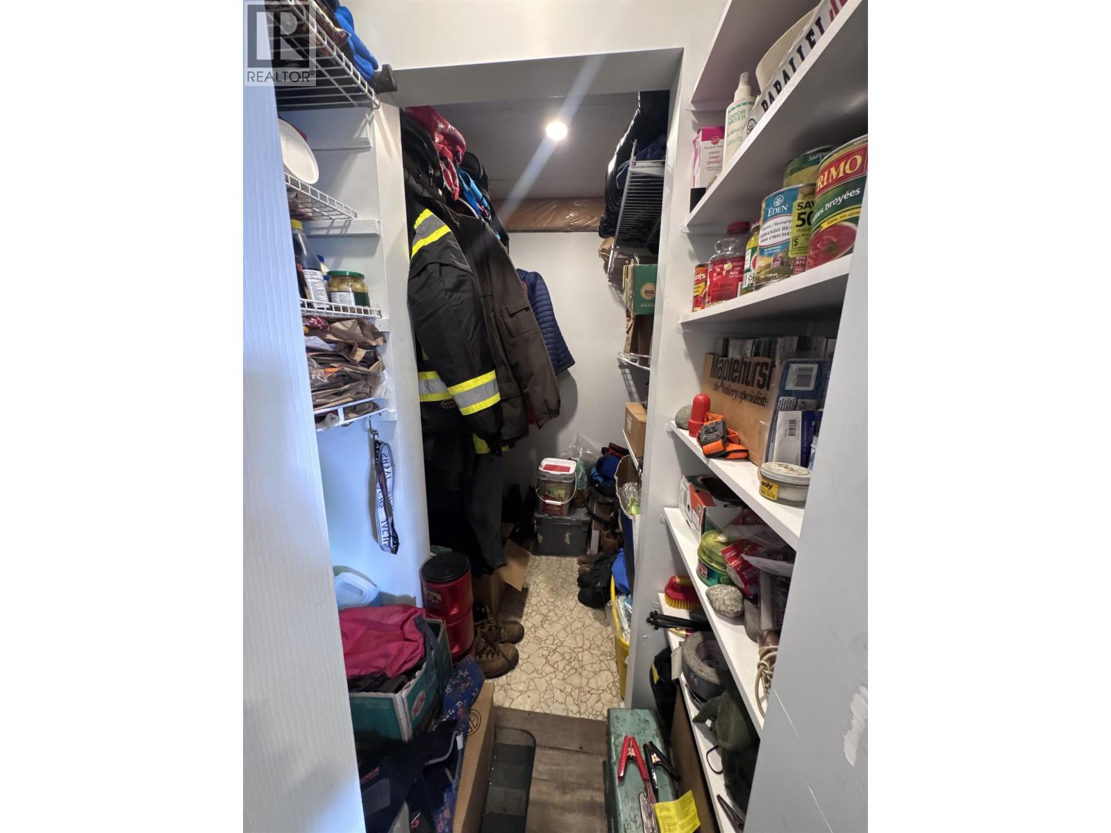 4919 SCOTT Avenue, Terrace