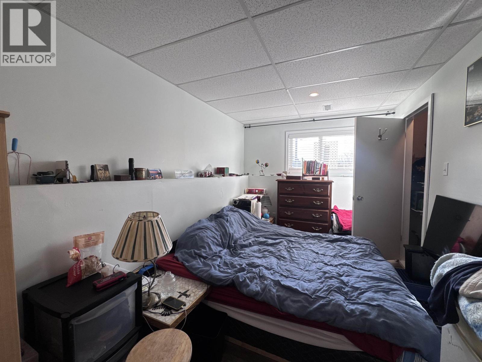 4919 SCOTT Avenue, Terrace