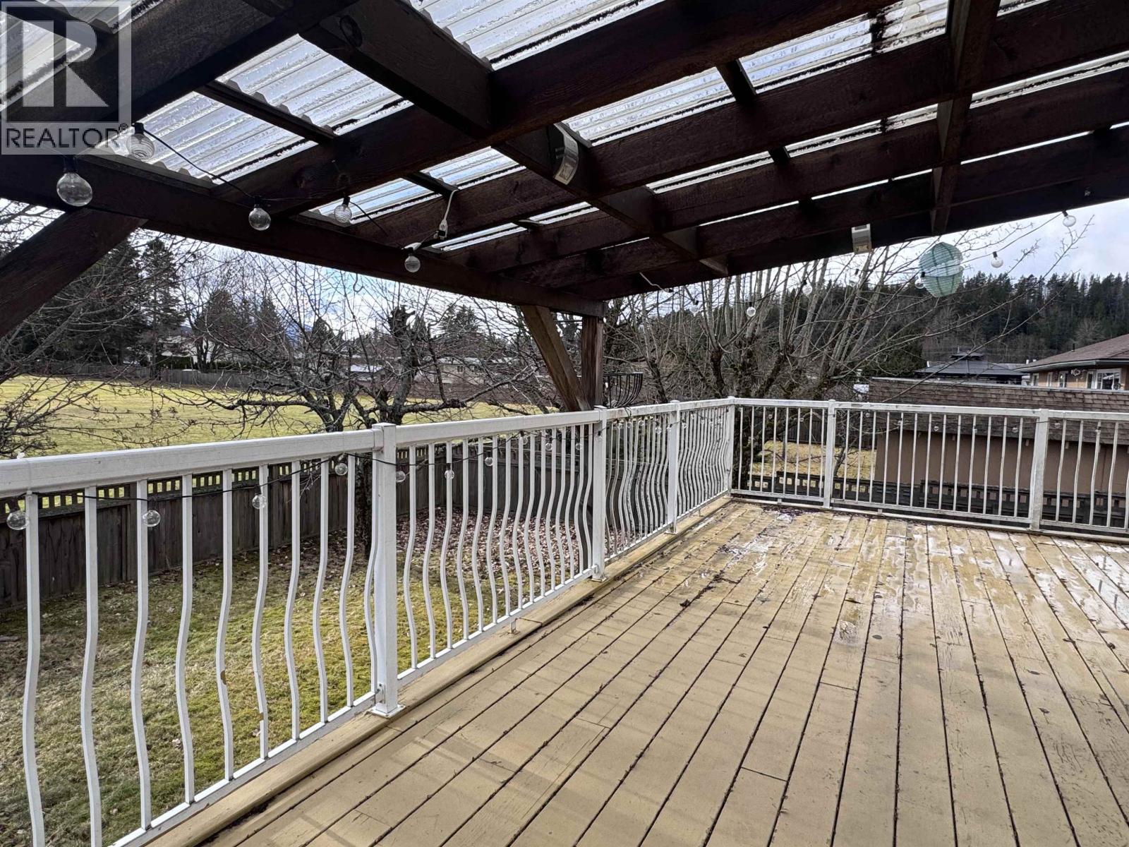 4919 SCOTT Avenue, Terrace