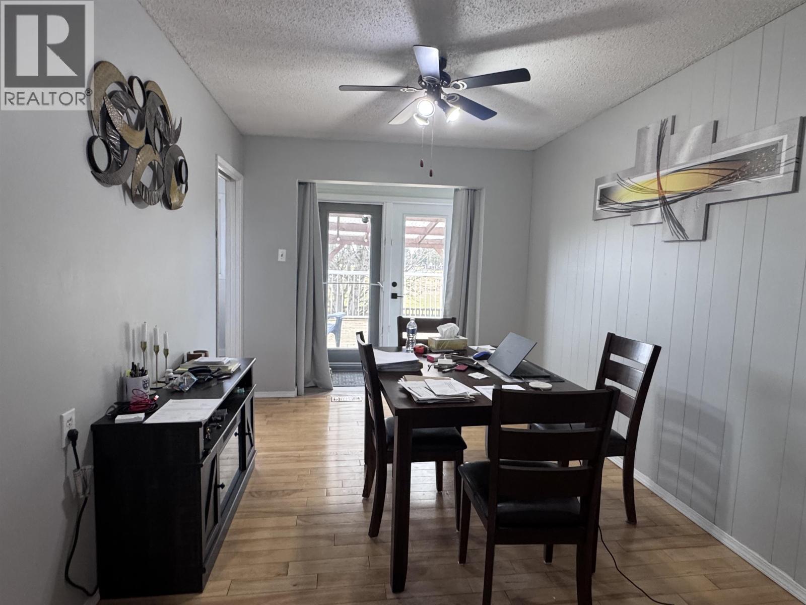 4919 SCOTT Avenue, Terrace