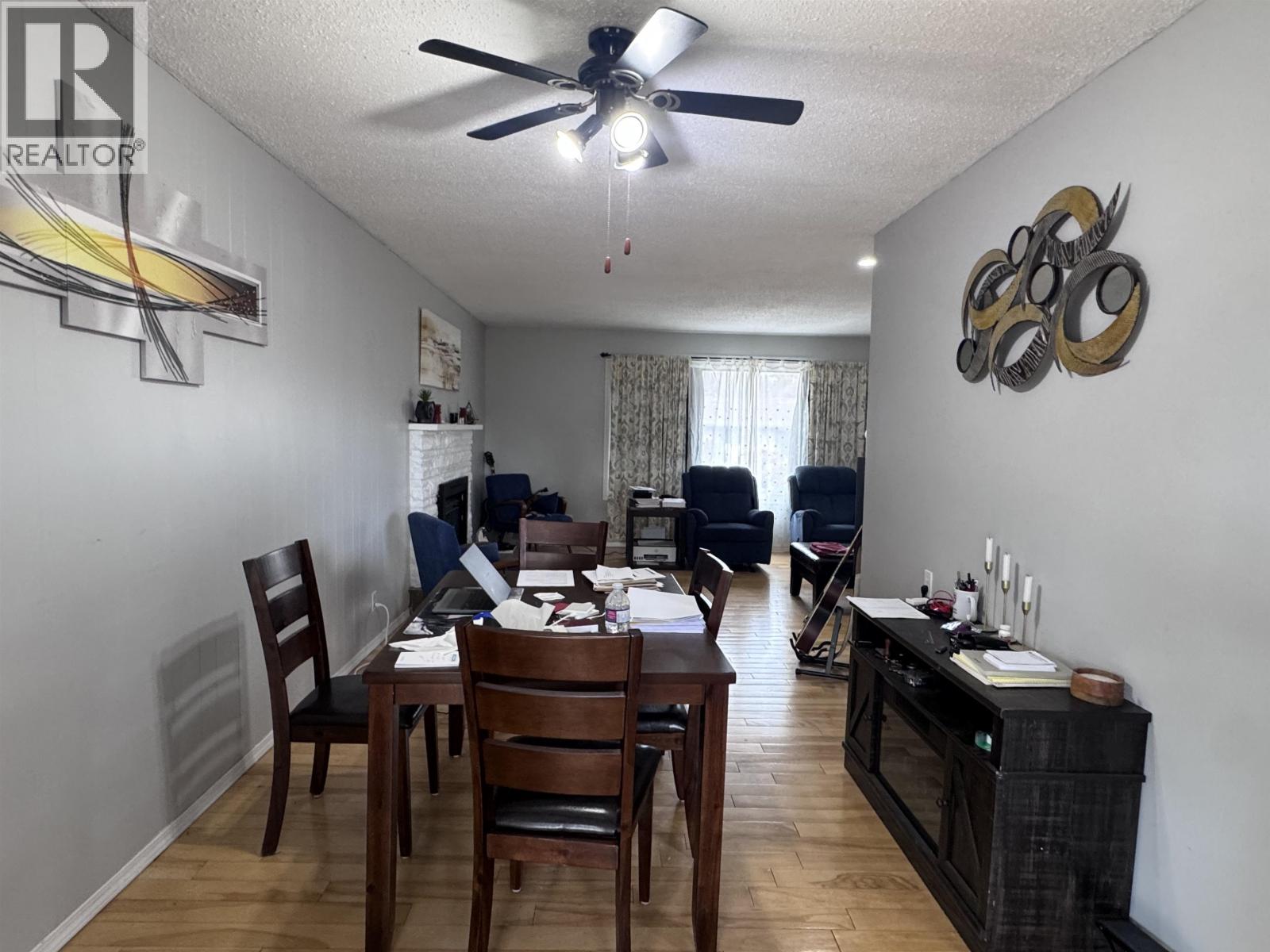 4919 SCOTT Avenue, Terrace