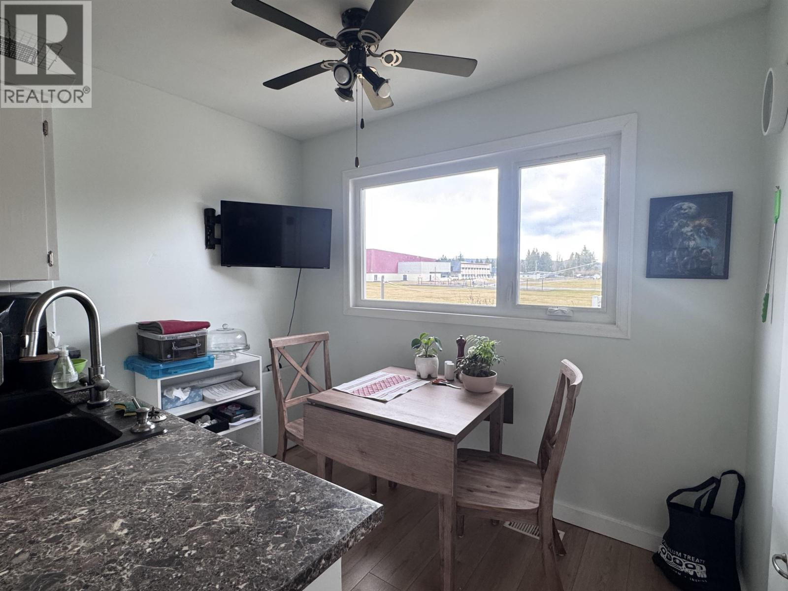 4919 SCOTT Avenue, Terrace