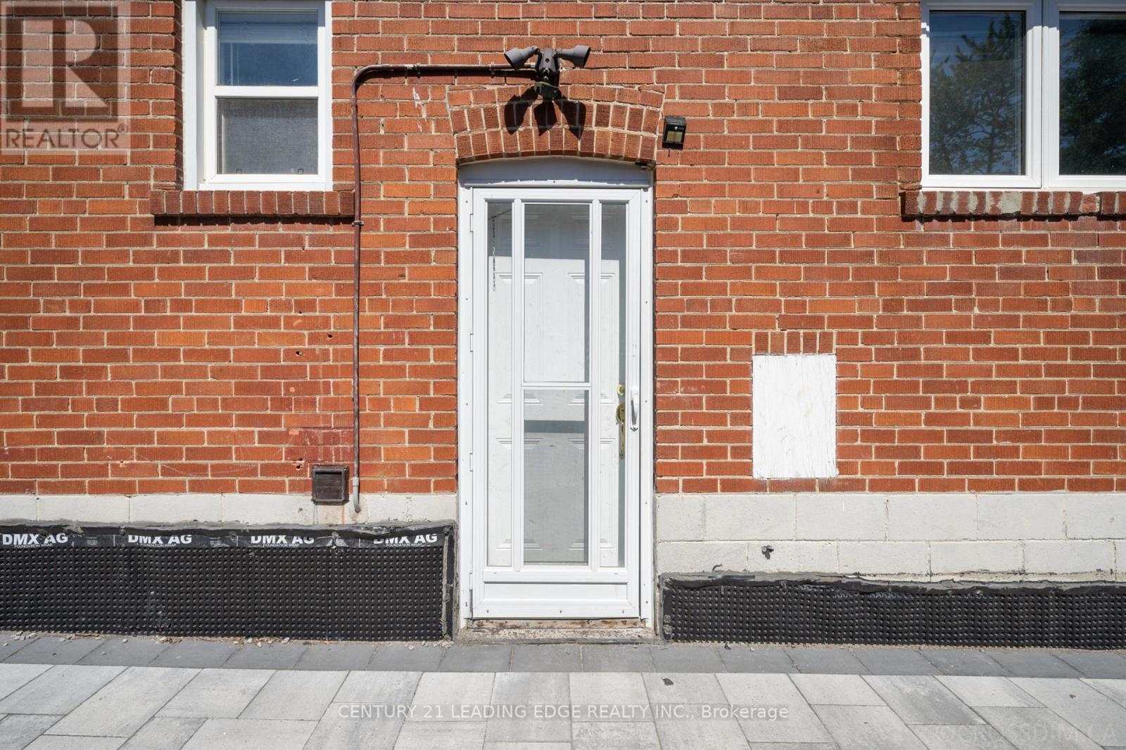 88 CANLISH ROAD - 38