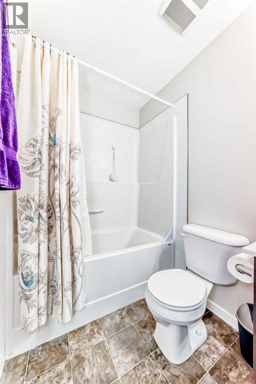 Single Family House for Sale in  Auburn Bay Circle SE Auburn Bay Calgary 