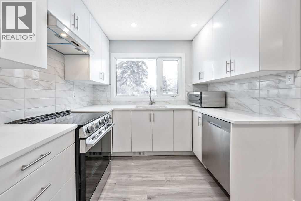 Single Family House Bungalow for Sale in  Fawn Crescent SE Fairview Calgary 