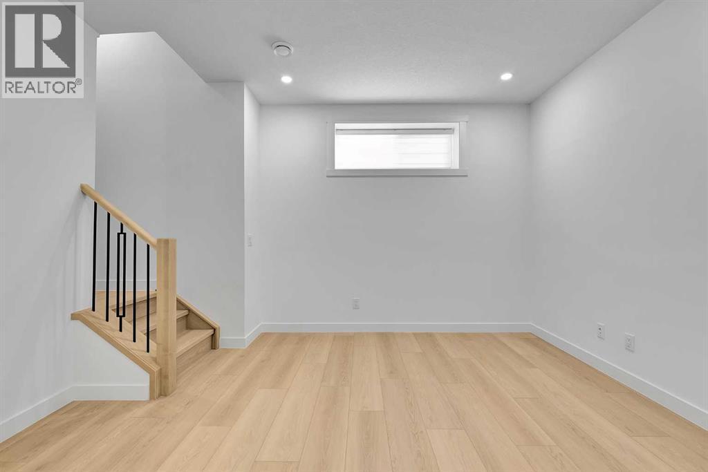 Single Family House for Sale in   Street NE Tuxedo Park Calgary 