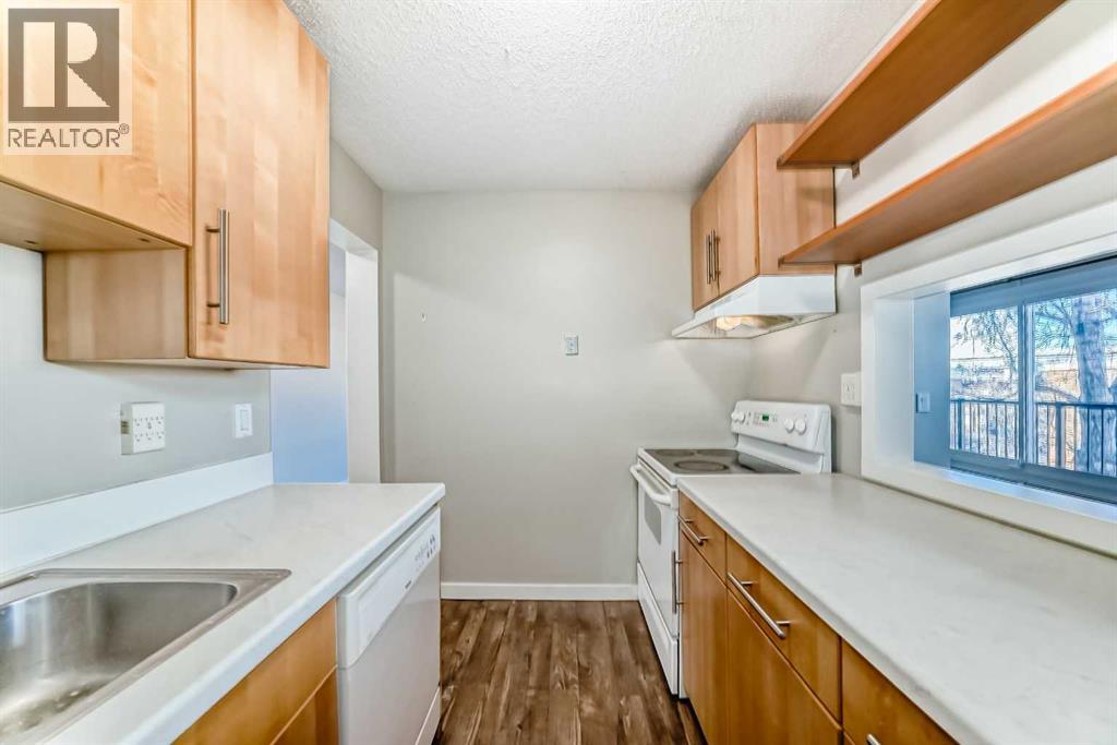 Single Family House for Sale in    Avenue SW Sunalta Calgary 