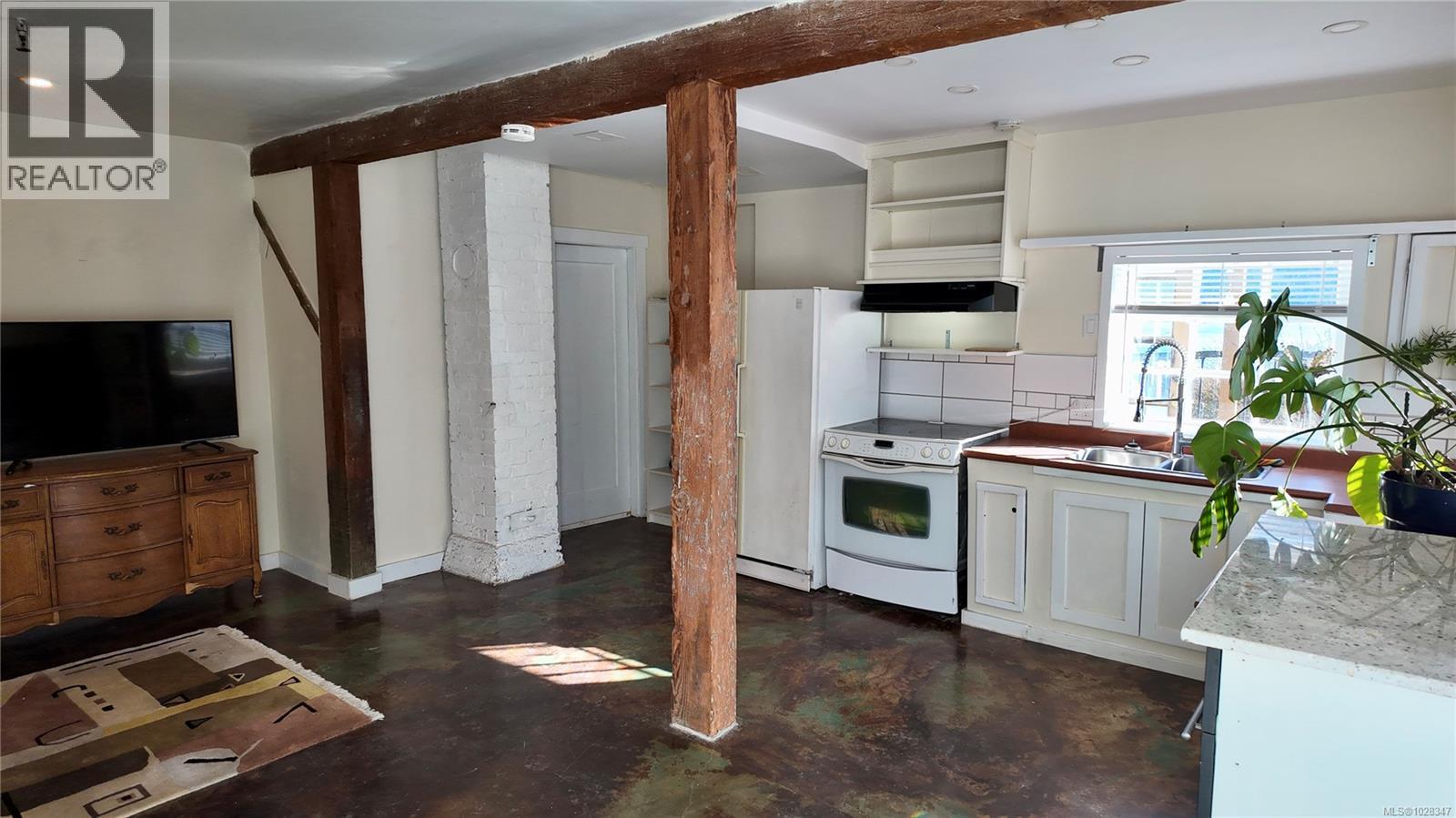 10584 YOUBOU RD - 12