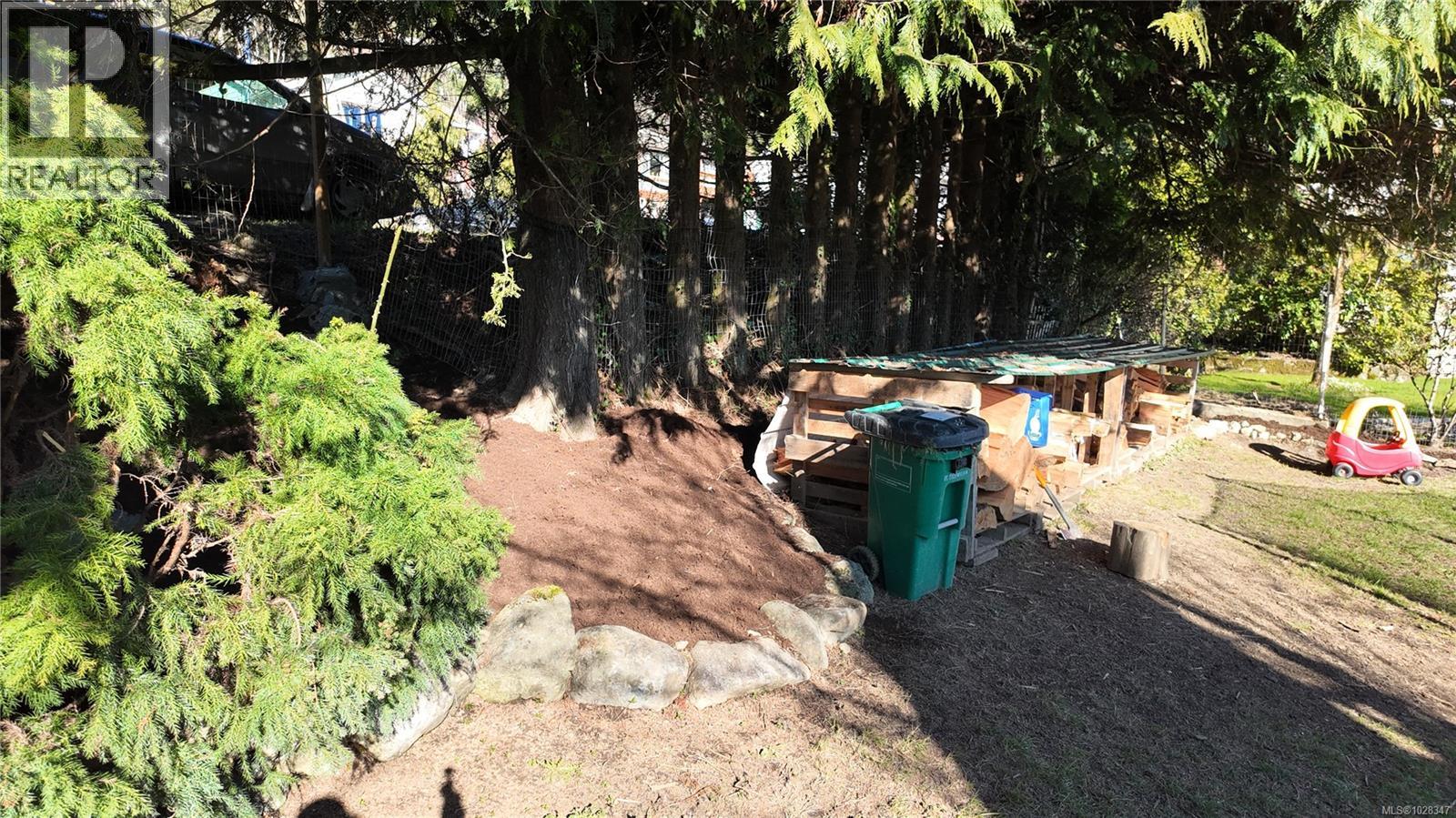 10584 YOUBOU RD - 32