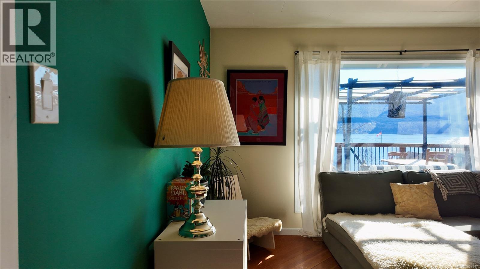 10584 YOUBOU RD - 37