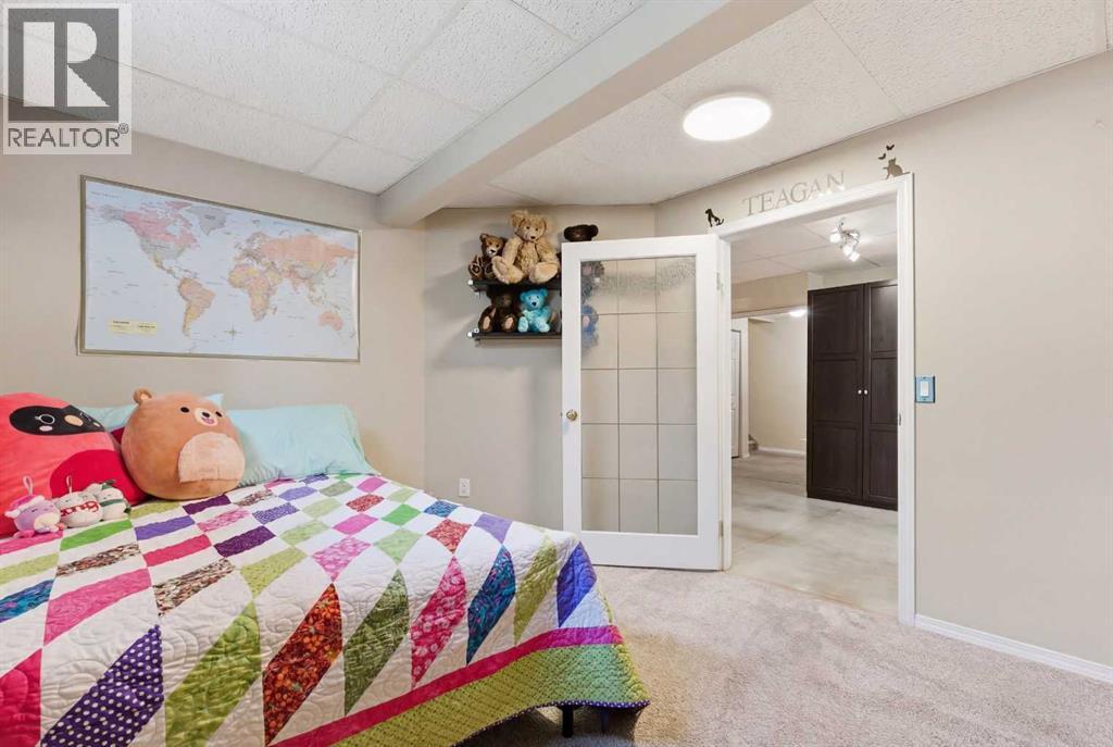 Single Family House for Sale in  Coventry Drive NE Coventry Hills Calgary 