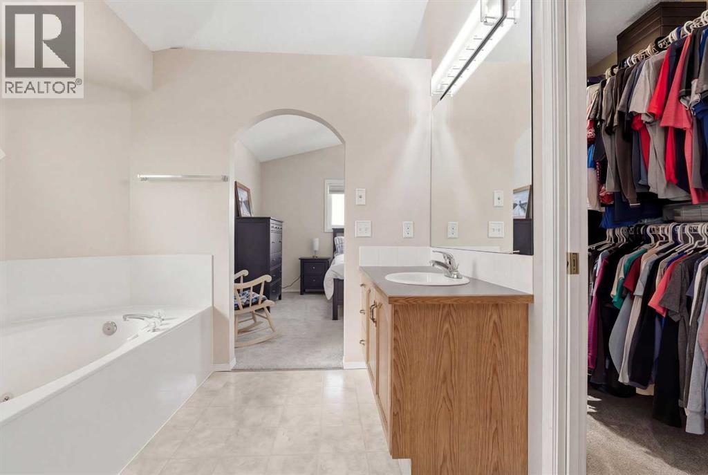 Single Family House for Sale in  Coventry Drive NE Coventry Hills Calgary 