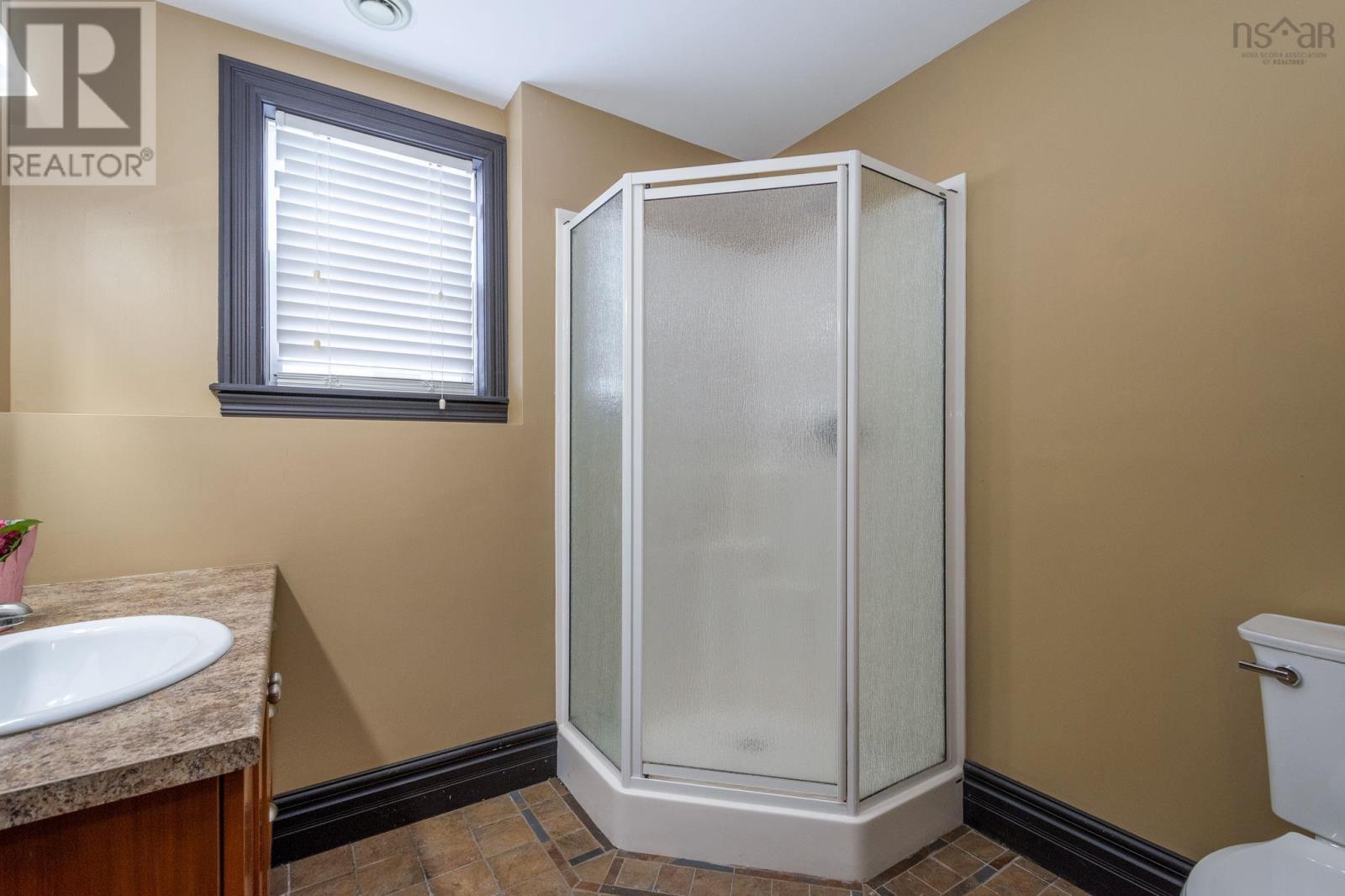 Property 15 of 51 of 38 Dalhousie Avenue