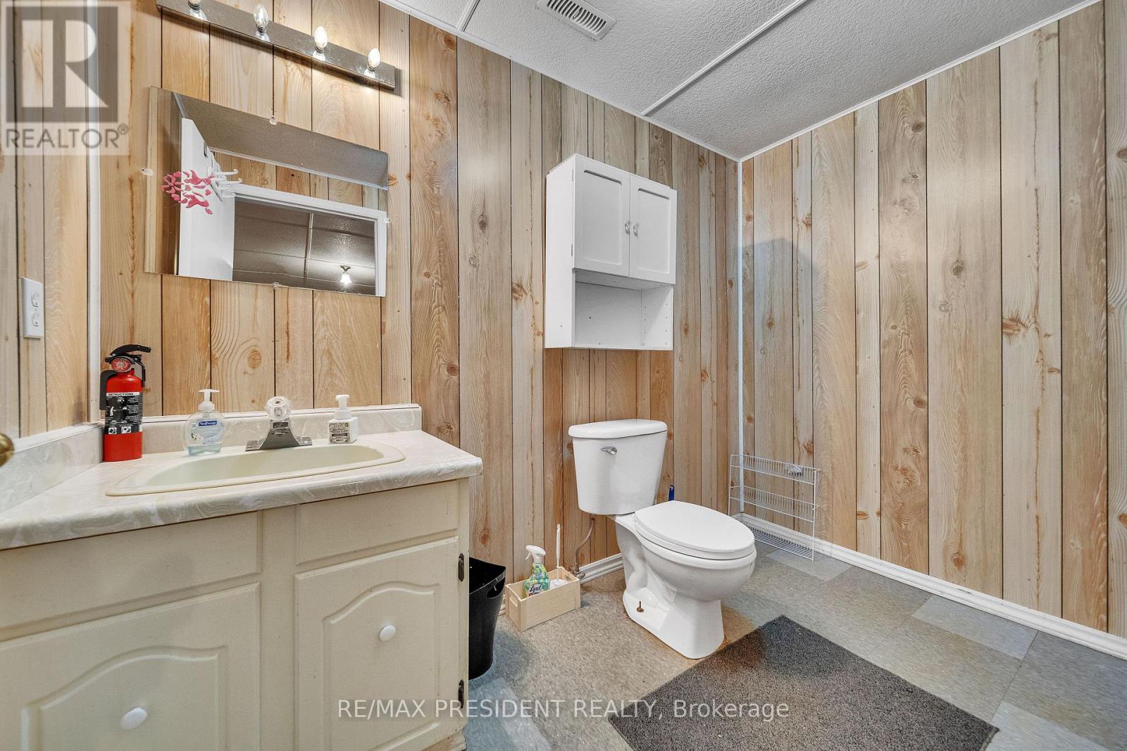 789 BROCK STREET - 37