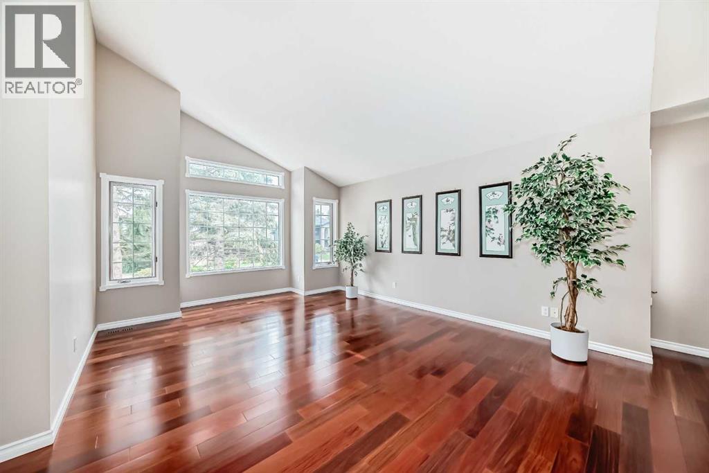 Single Family House for Sale in  Shawnee Road SW Shawnee Slopes Calgary 