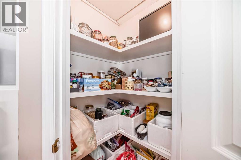 Single Family House for Sale in  Shawnee Road SW Shawnee Slopes Calgary 