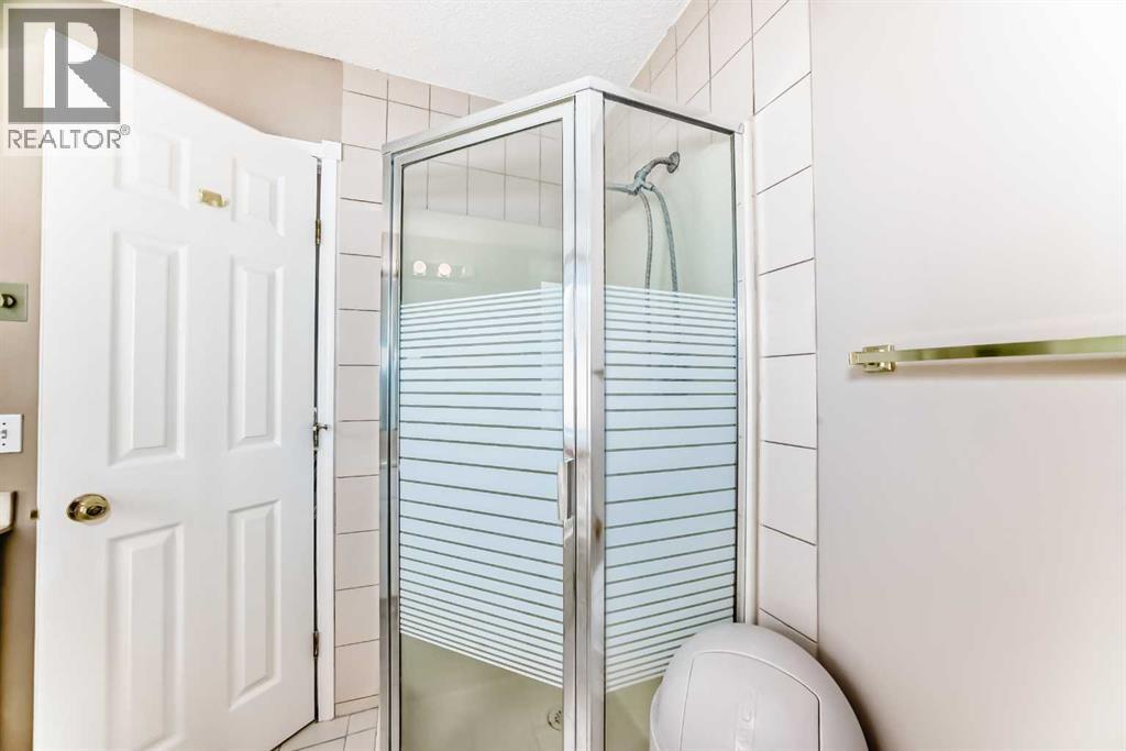 Single Family House for Sale in  Shawnee Road SW Shawnee Slopes Calgary 