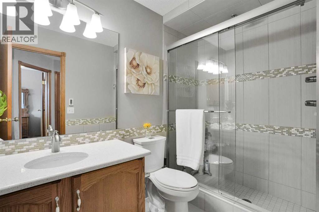 Single Family House for Sale in  Hawkmount Green NW Hawkwood Calgary 