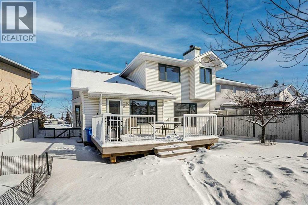Single Family House for Sale in  Hawkmount Green NW Hawkwood Calgary 