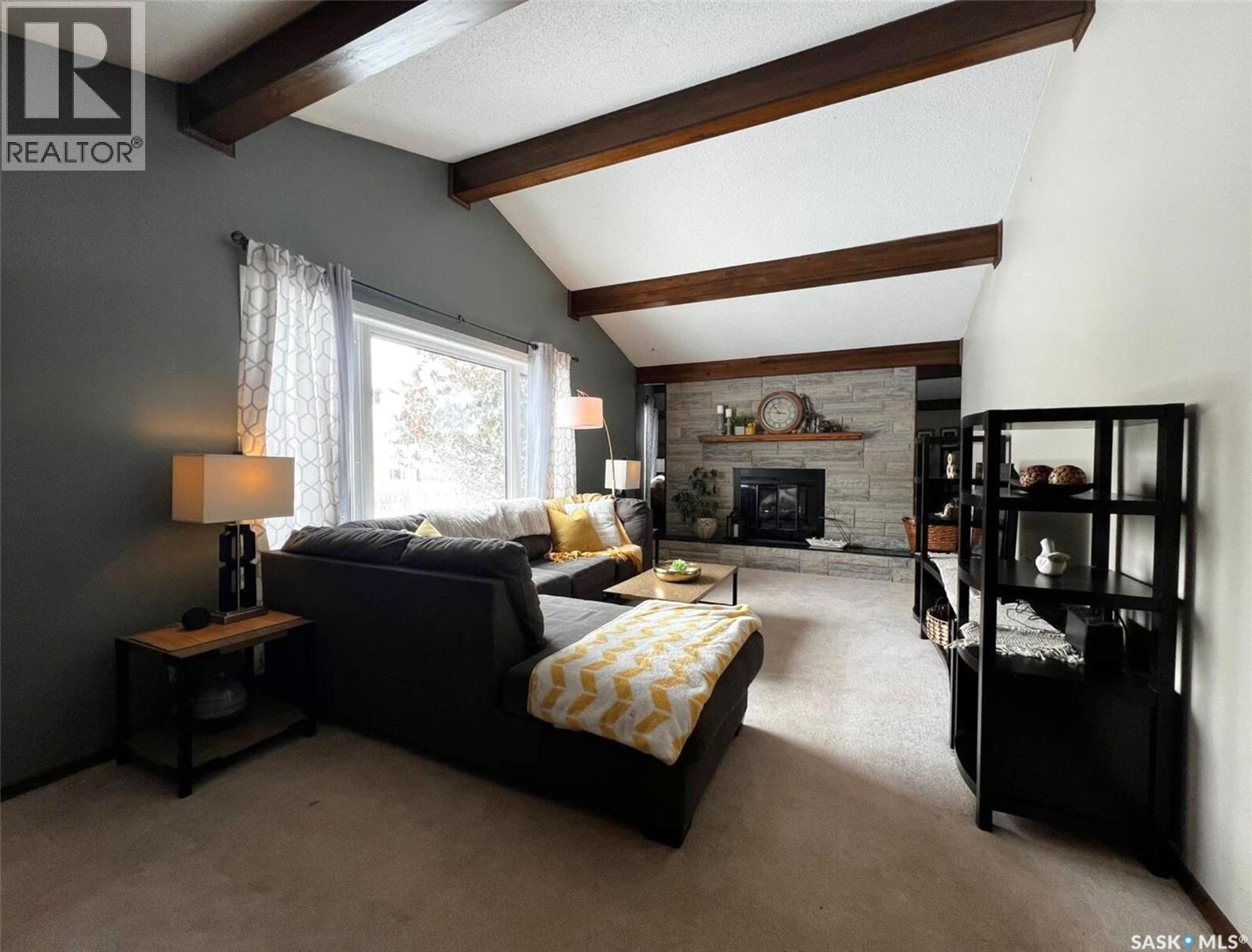 Single Family House Bungalow for Sale in  Macdonald PLACE Swift Current 