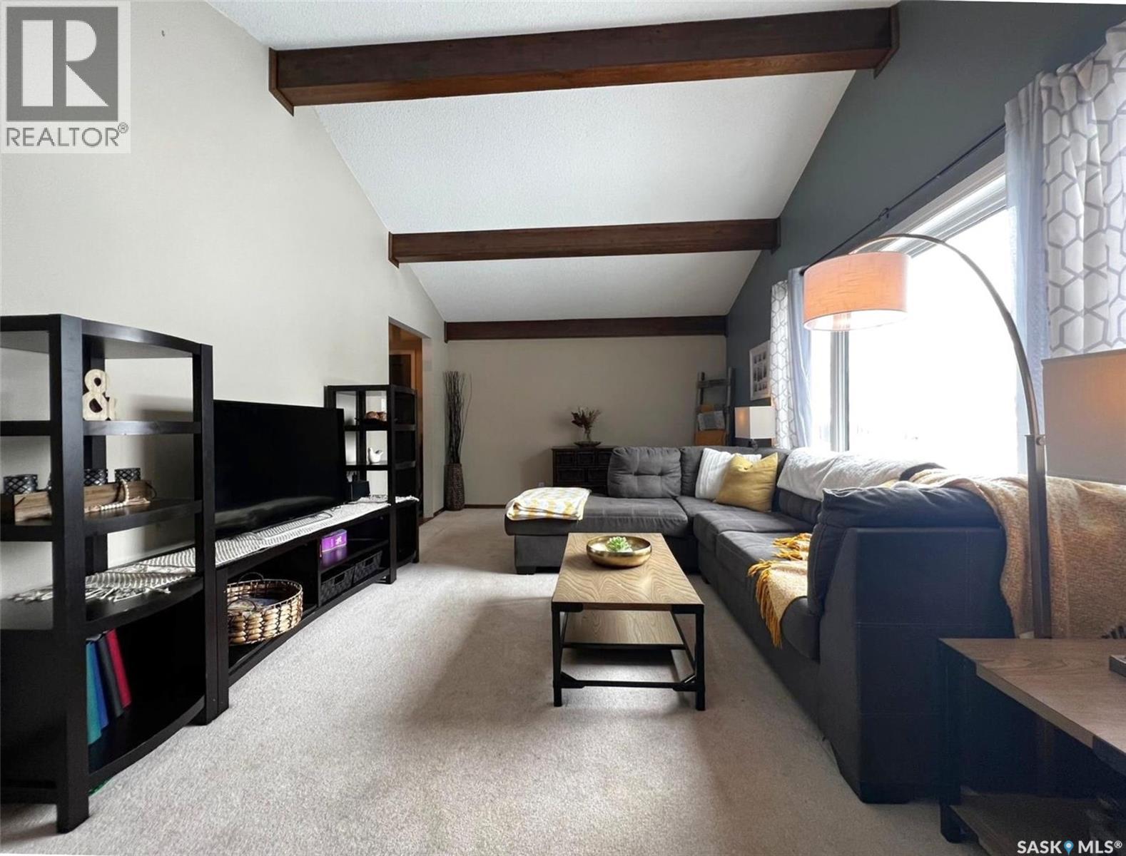 Single Family House Bungalow for Sale in  Macdonald PLACE Swift Current 