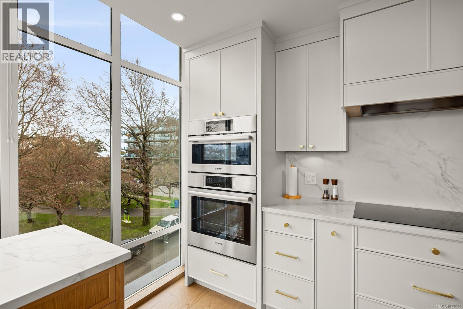 #517 21 Dallas Rd - 9